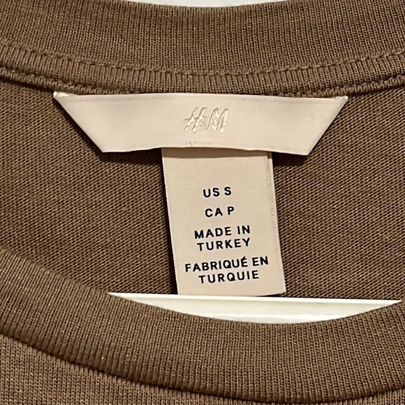 H&M padded shoulder top - Picture 3 of 3